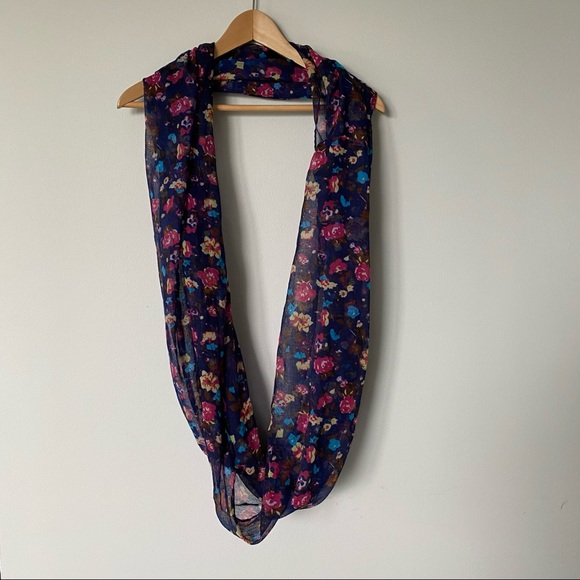EUC Navy Blue Floral infinity scarf - Picture 9 of 10